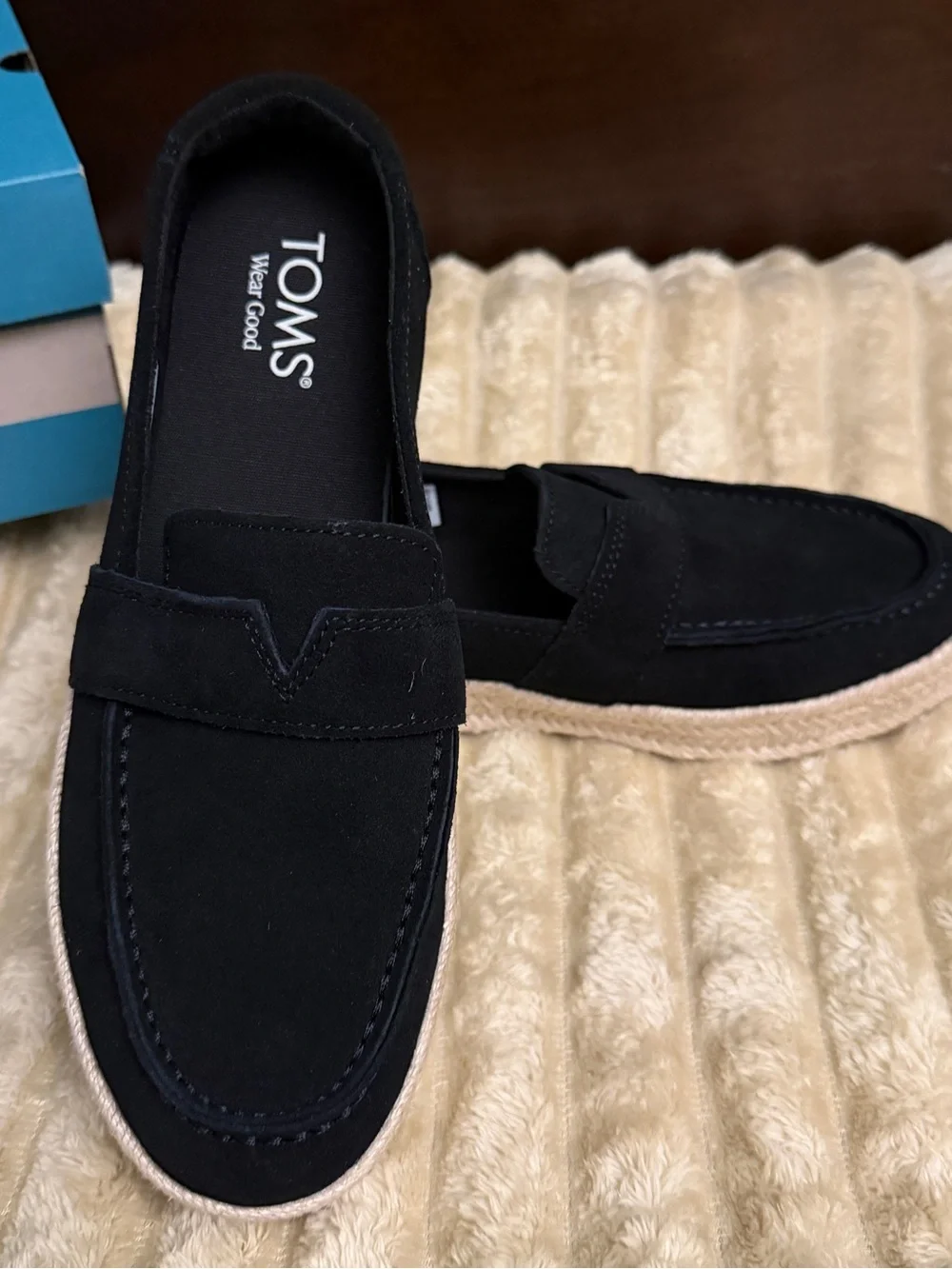 TOMS Blakely Women's Black & Beige Suede Loafers US 8 Like New